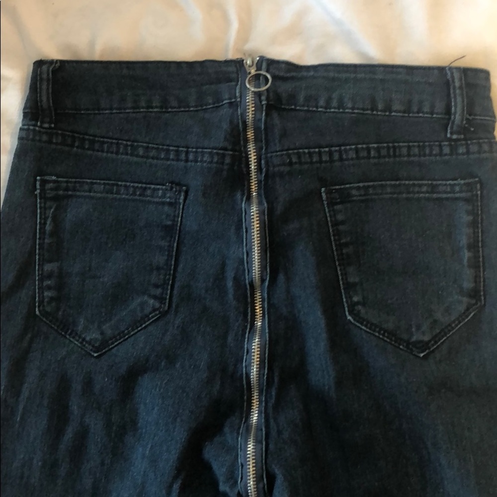 Back zipper skinny jeans